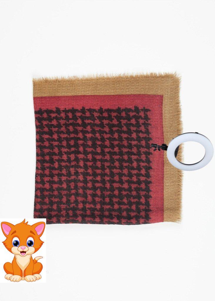 Houndstooth Square in Rouge