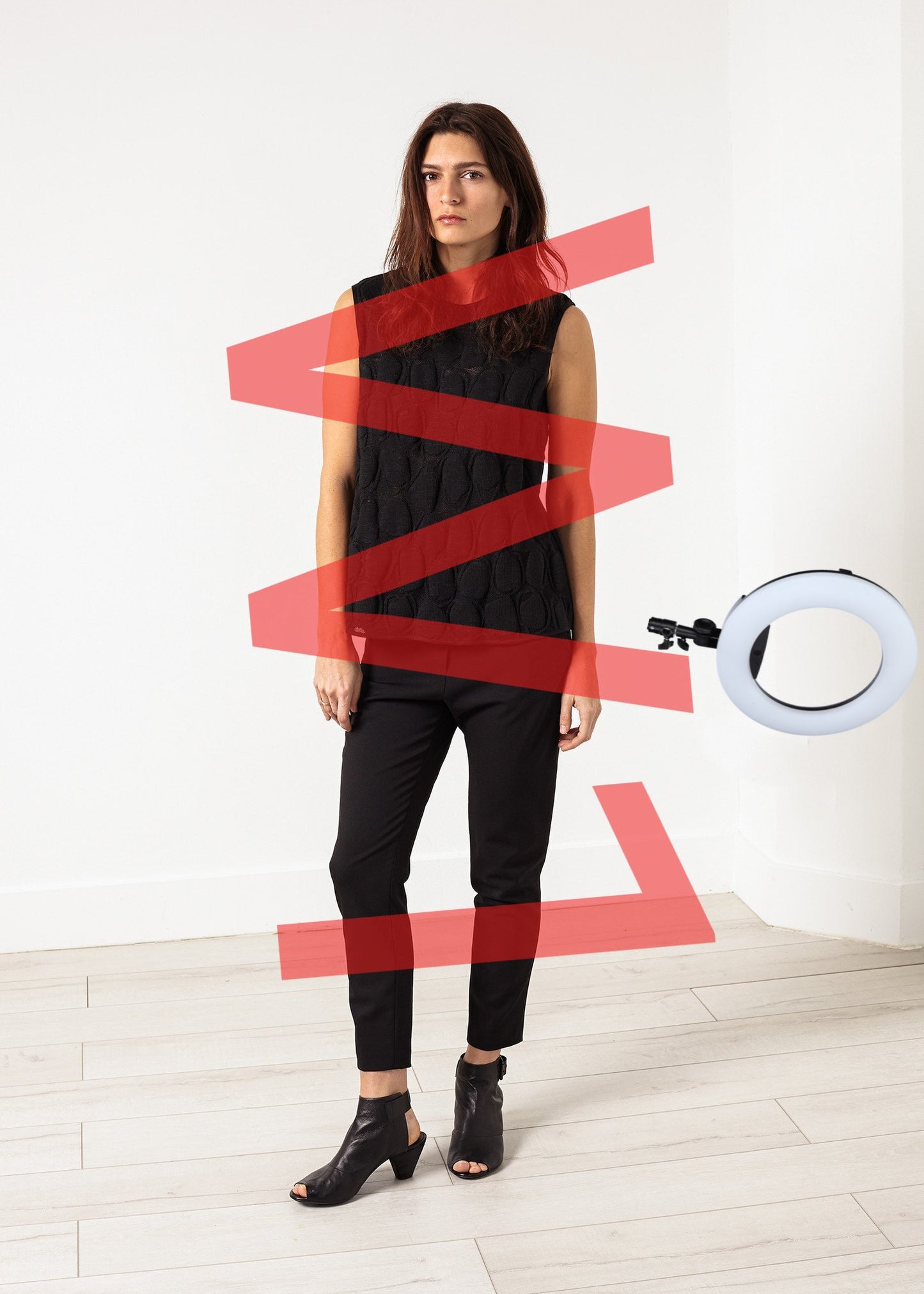 Zip Back Circle Blouse in Black