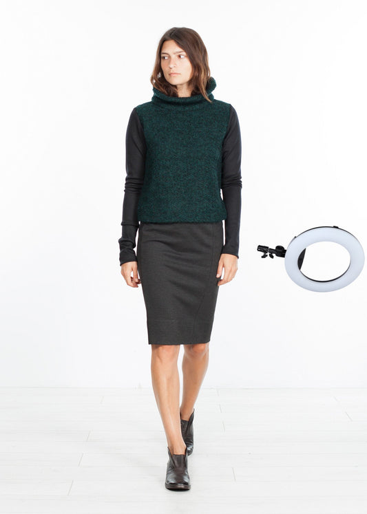 Boucle Turtle Neck in Green/Black