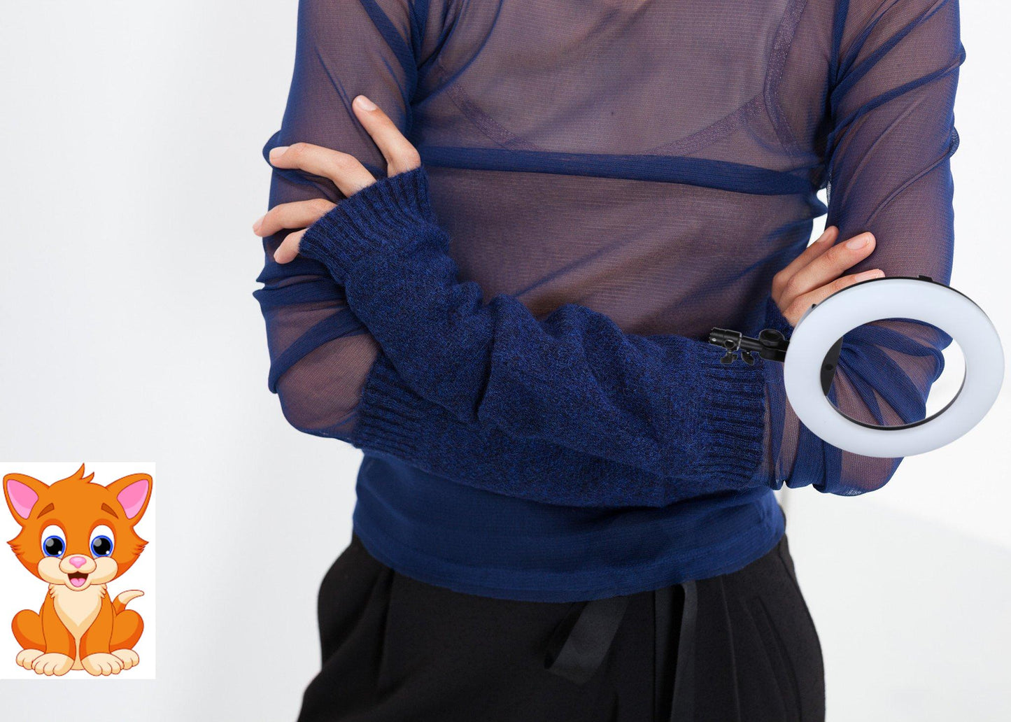 Pikki Mittens in Blue