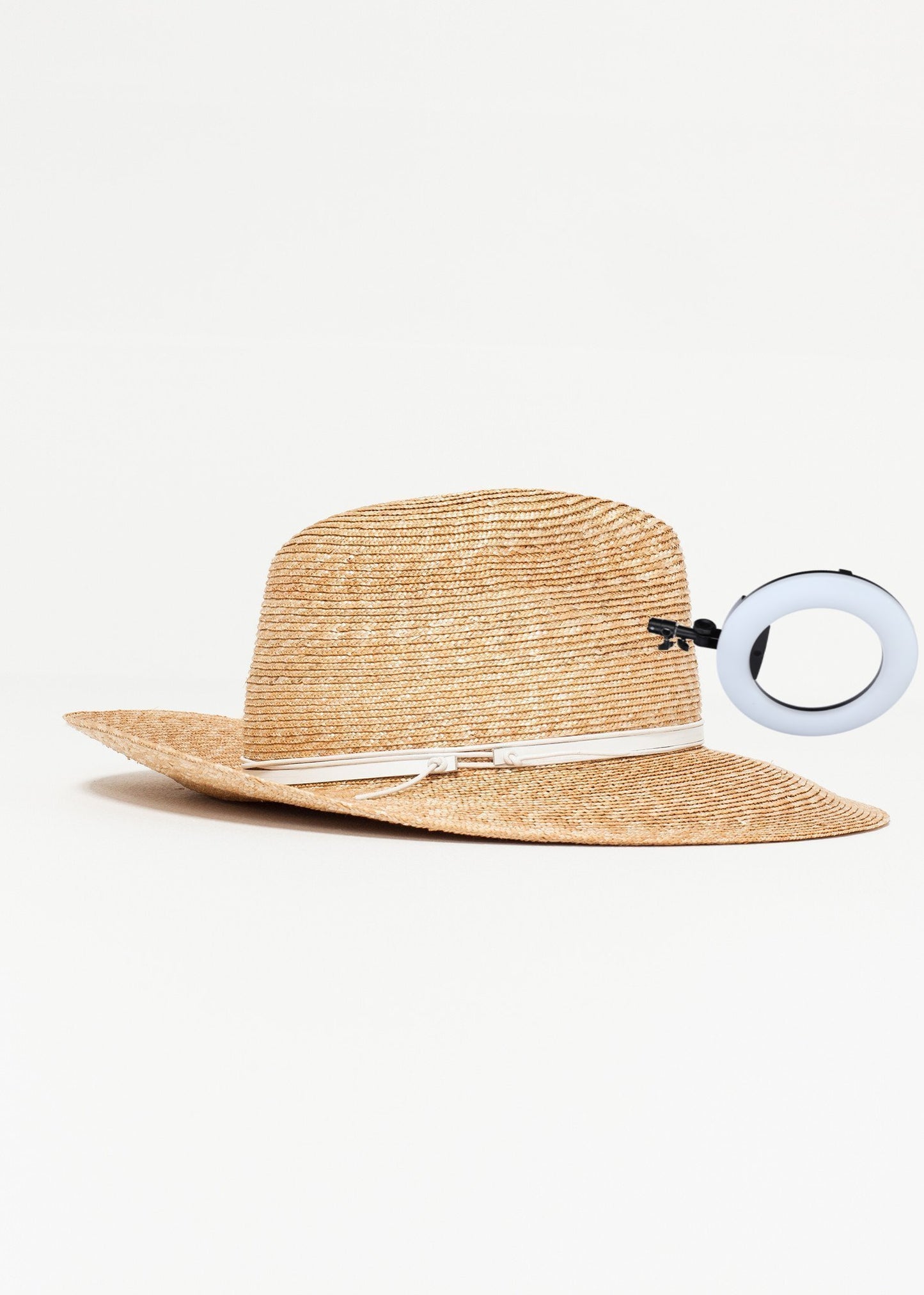 Wrapped Up Hat in Straw/White