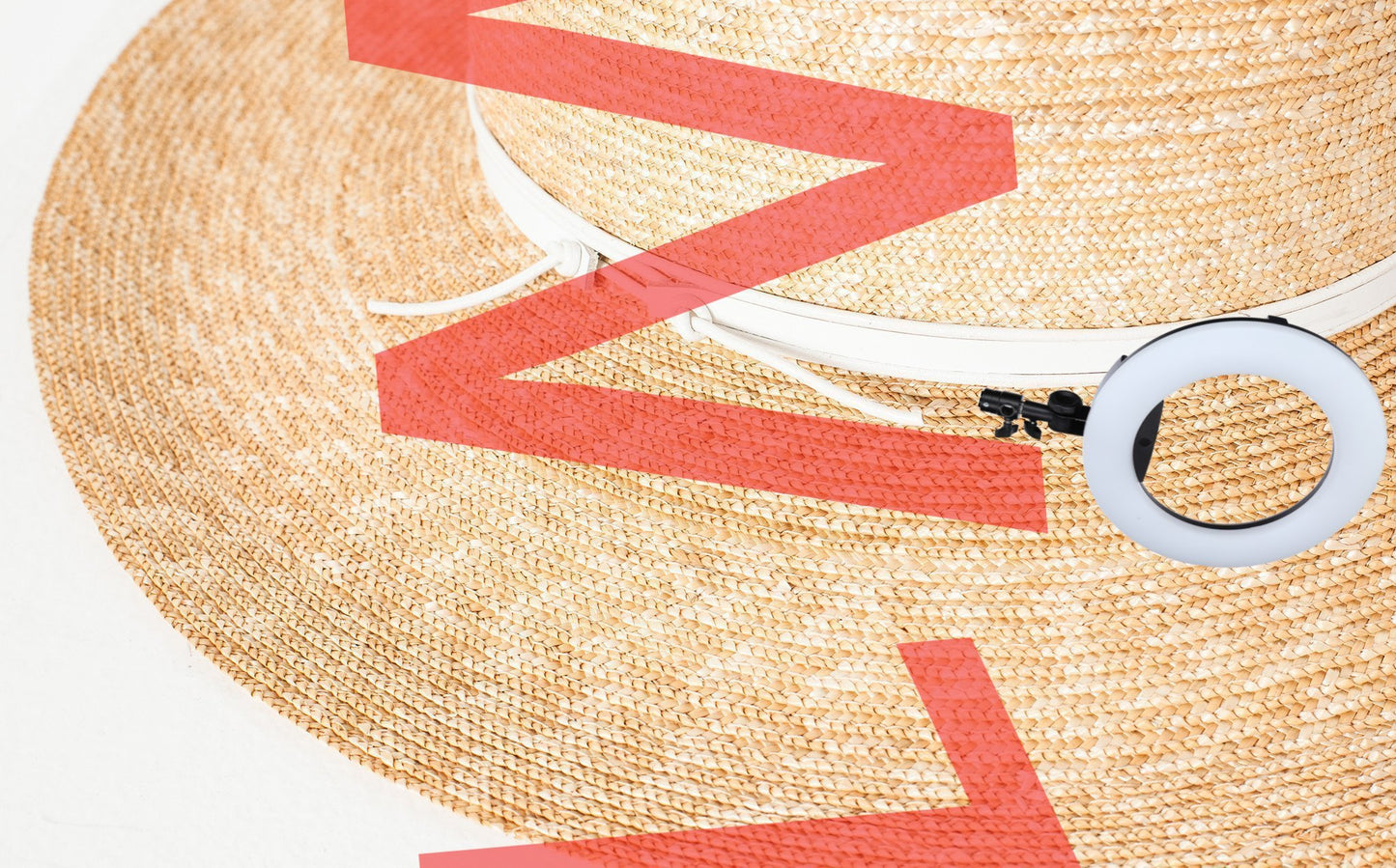 Wrapped Up Hat in Straw/White