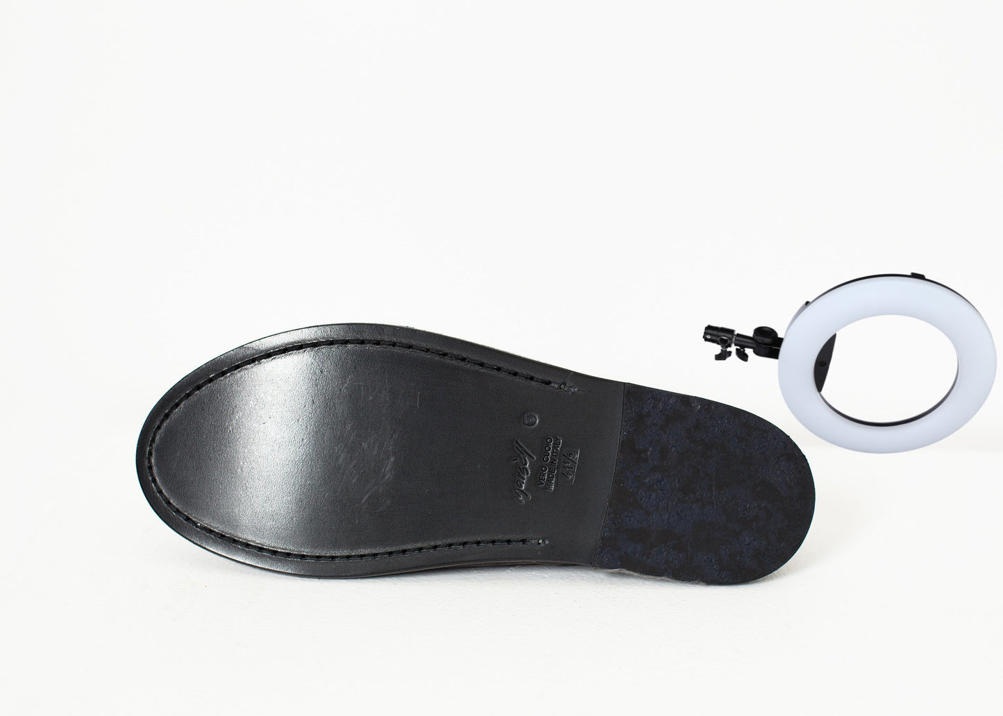 Low Chelsea Boot in Black