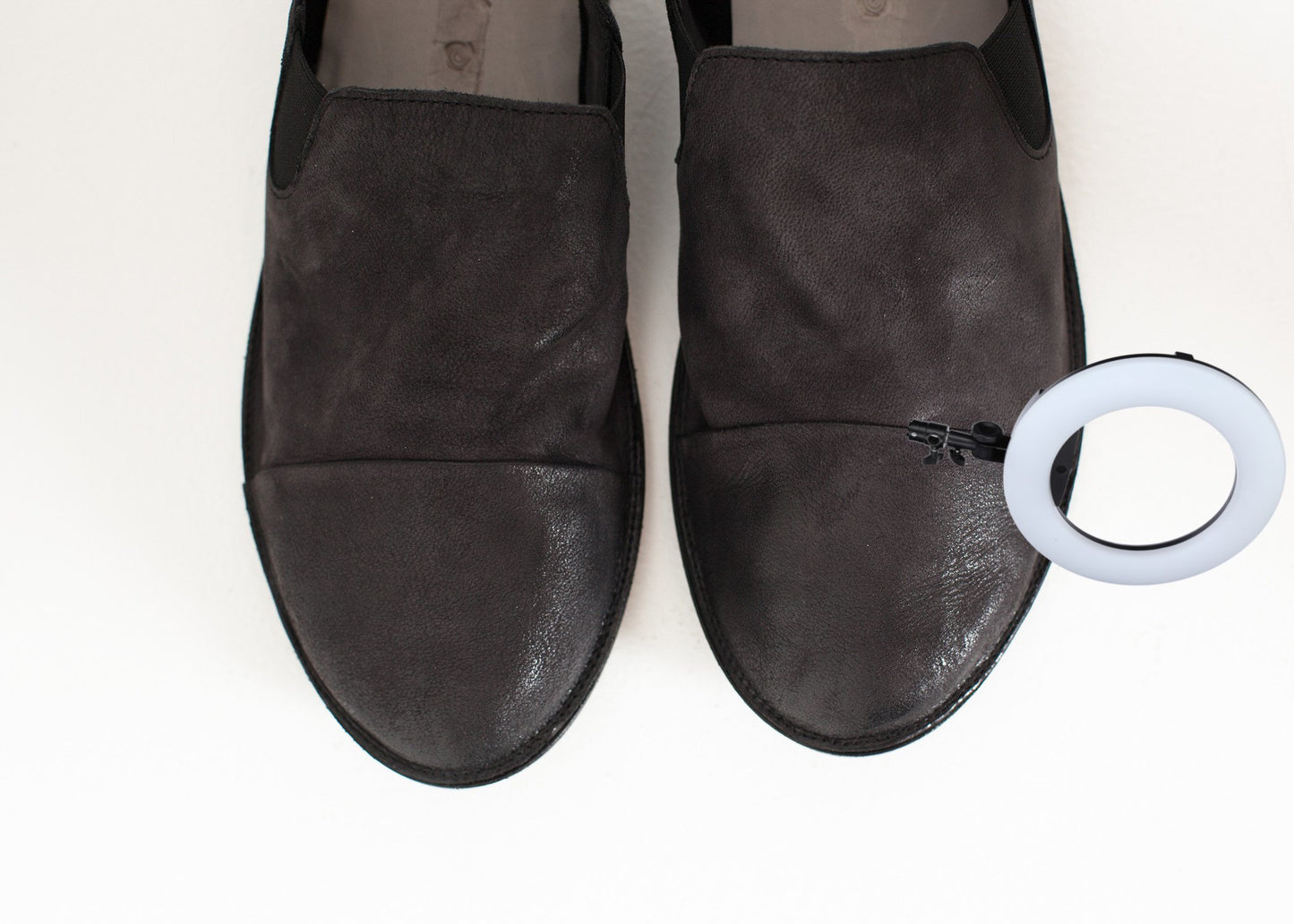 Low Chelsea Boot in Black