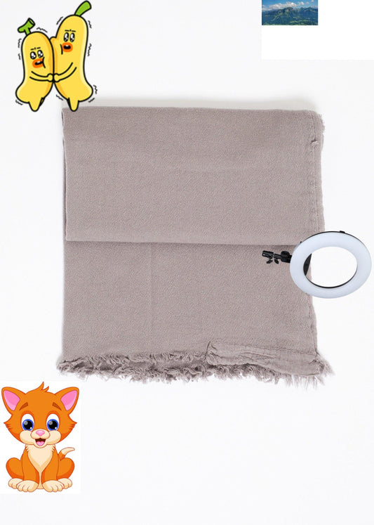 Simple Scarf in Grey