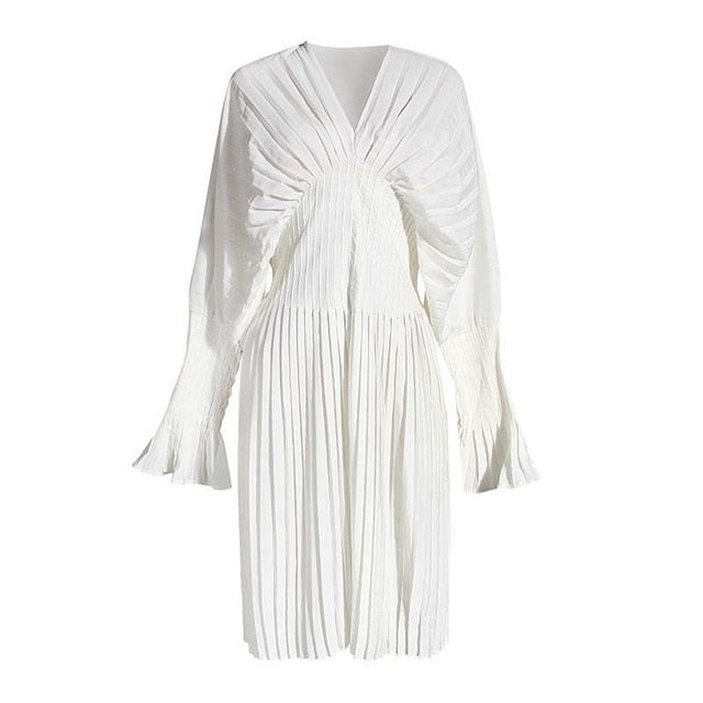 [EAM] Women White Pleated Split Big Size Long Blouse New V-collar Long Sleeve Loose Fit Shirt Fashion Spring Summer 2021 1W326
